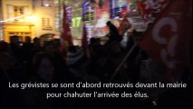 Grèves des agents de la Ville du Puy-en-Velay : les manifestants envahissent le conseil municipal