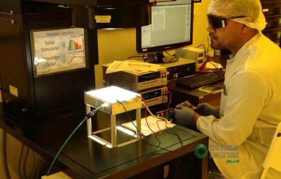 Painel solar orgânico produzido no Brasil transforma luz em energia limpa