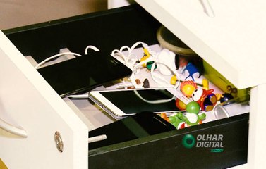 Saiba por que mais da metade dos brasileiros guarda celulares velhos