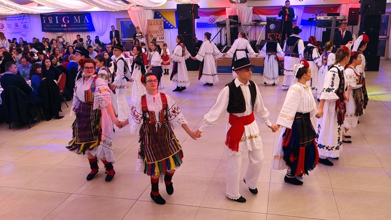 16. Posavsko sijelo 2017. - Nastup KUD-a BOSANSKA POSAVINA BEČ