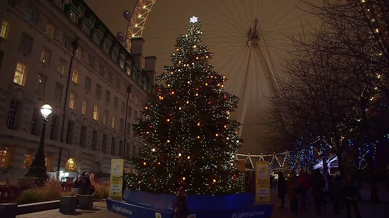 The world's first memory-powered Christmas tree