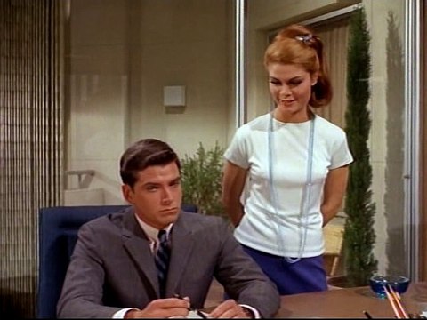 The Green Hornet - 1x10 - The Preying Mantis