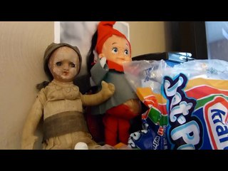 Elf on the Shelf: Girlfriend Swap!