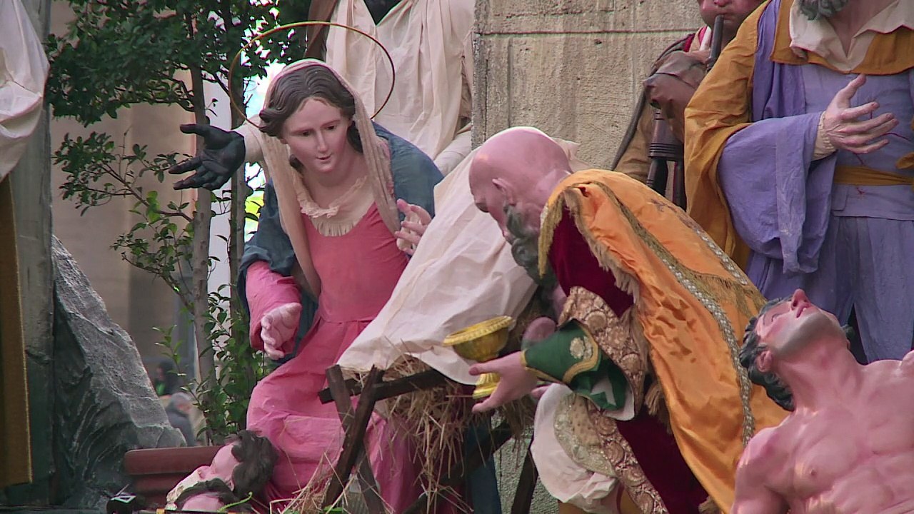 Árvore e presépio são inaugurados no Vaticano
