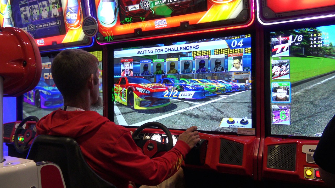Daytona Championship USA "Definitive Version" by Sega (IAAPA 2017)