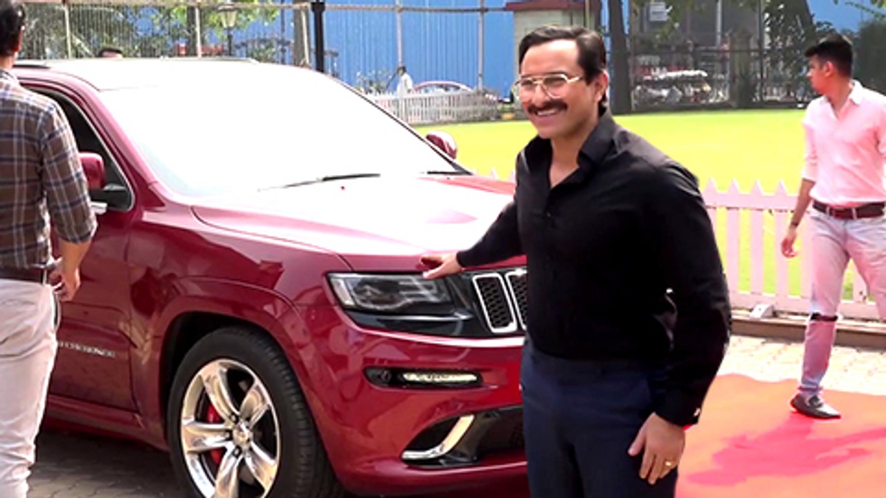 Saif Ali Khan Arrives In His New Grand Cherokee Jeep At T 20 Mumbai League Launch