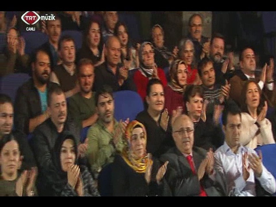 TRT Yurttan Sesler Korosu-Tuna nehri akmam diyor-Şef:Ömer Hayri UZUN