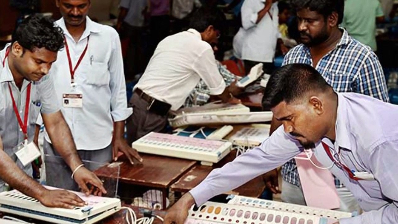 गुजरात चुनाव में कांग्रेस को EVM पर भरोसा नहीं !