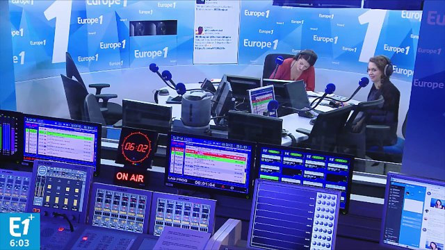 Johnny Hallyday : les fans du chanteur réunis à l'église Saint Roch pour un premier hommage