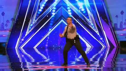 Sheriff’s Deputy Deuntay Diggs Performs on America's Got Talent 2017-H6tdO6T3Mc8
