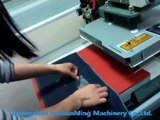 Operate Rhinestone setting printing machine--Guangzhou DaShanMing Machinery Co., Ltd