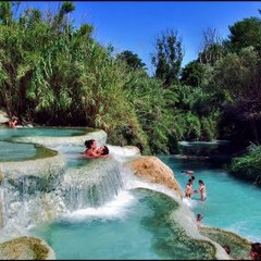 പ്രകൃതി ഒരുക്കിയ....തെര്‍മല്‍ സ്പാ...!!!