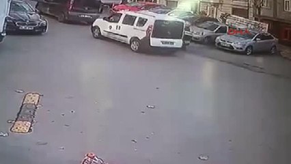 Bıçakla Saldırdı Dakikalarca Dayak Yedi...