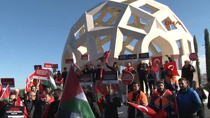 Şehitler Makamı'nda "Kudüs" Protestosu