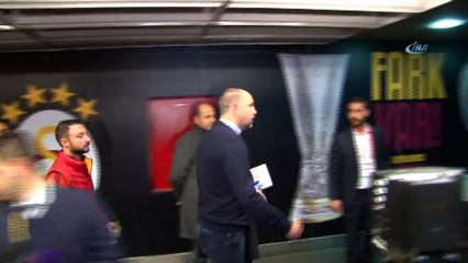 Okan Buruk, Tudor'un Elini Sıkmadı