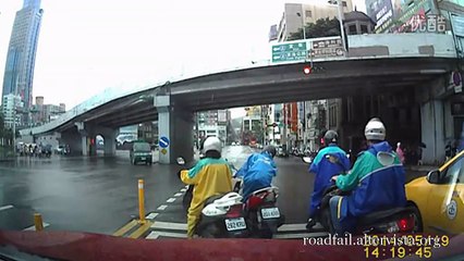 Voici les pires conducteurs du monde et ils sont en ASIE! Compilation