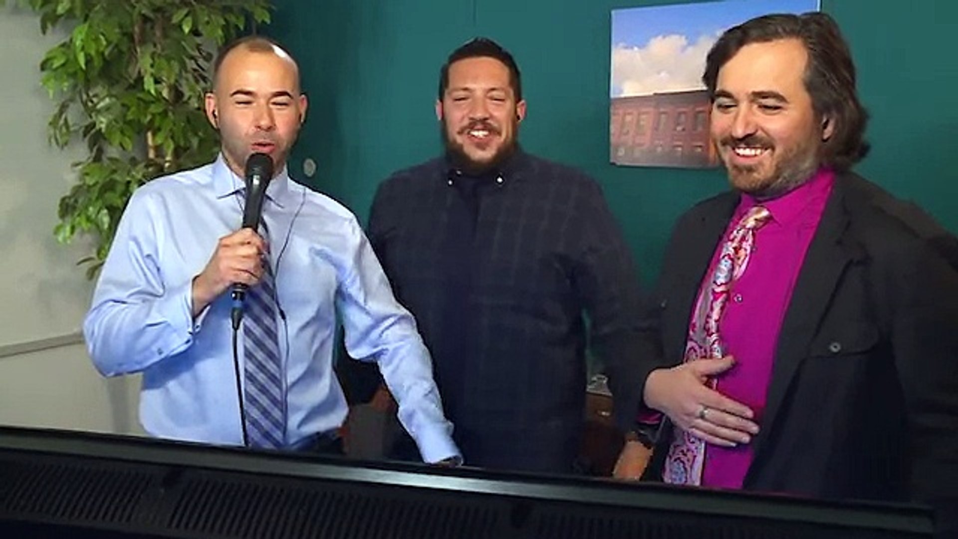 Impractical Jokers Season 9 Sneeze On The Wall Daily Funny Funny Video Funny Clip Funny Animals