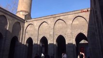 Bitlis'te Restorasyonu Tamamlanan Ulu Camii, İbadete Açıldı
