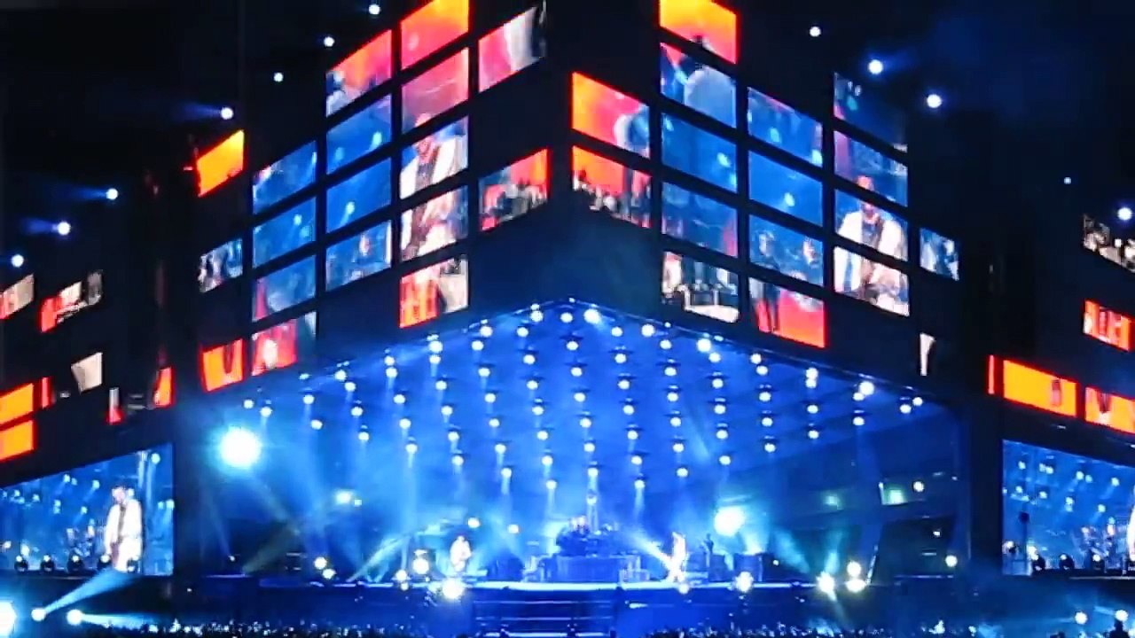 Muse - Supermassive Black Hole, Estadio Vicente Calderon, Madrid, Spain  6/16/2010