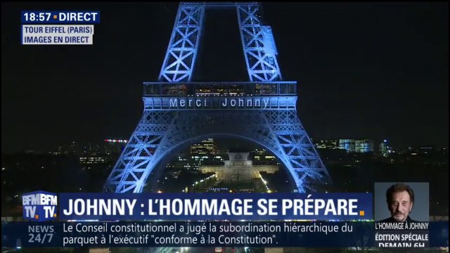 Le message Merci Johnny projeté sur la Tour Eiffel en hommage au chanteur