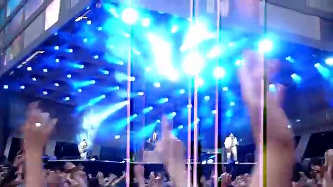 Muse - Supermassive Black Hole, Stade de France, Paris, France  6/11/2010