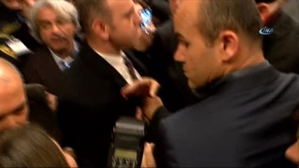 Battal İlgezdi, Görevden Uzaklaştırılmasıyla İlgili Açıklama Yaptı