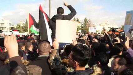 مظاهرات عربية وإسلامية تنادي "القدس عاصمة فلسطين"