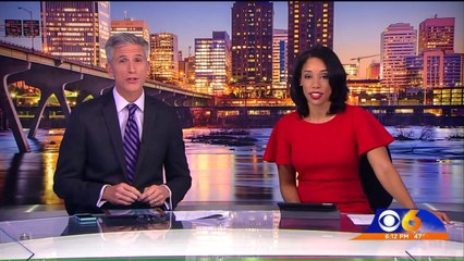 TV Reporters Surprise Fan in Hospice Care With Christmas Tree