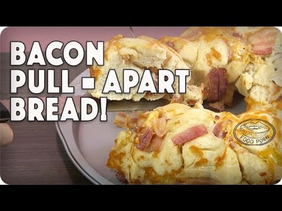 BACON + CHEESE + RANCH + BREAD= Bacon Pull Apart Bread! #foodporn