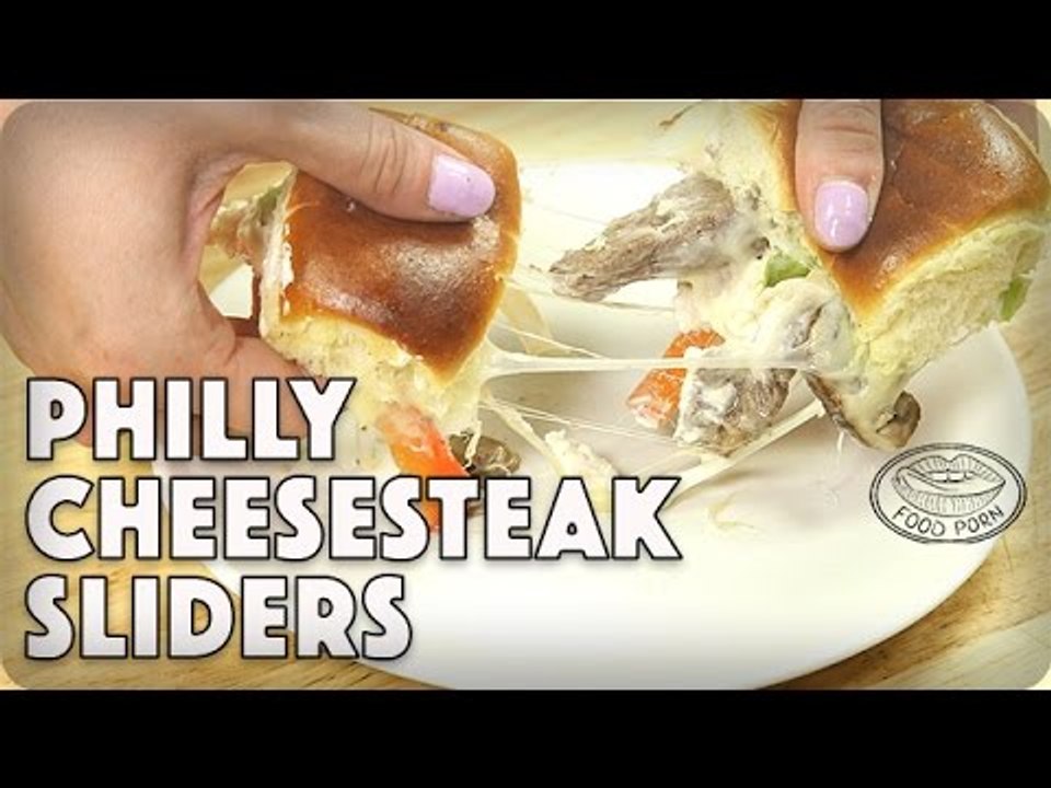 Your New Favorite Philly: Easy Peasy Philly Cheesesteak Sliders! #foodporn