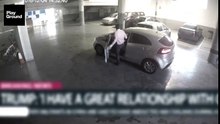 Otoparkta kavga ederken öpüşmeye başlayan adamlar