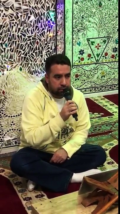 İshøj Masjid. Quran tilawat - Ikhlâs Sharif training. Hafız Metin Demirtaş. Cemaatli Kurani Kerim talimi. Tecvitli Kuran okuma. Makamli Kuran okuma. Arap makami Kuran. İmitation Sheikh Abdussamed. Sheikh Abdulbasit Abdussamed. Kuran nasil okunur. Quran