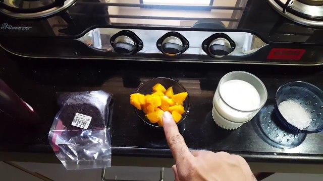 Mango Milkshake Recipe in Hindi - मैंगो शेक बनाने की विधि