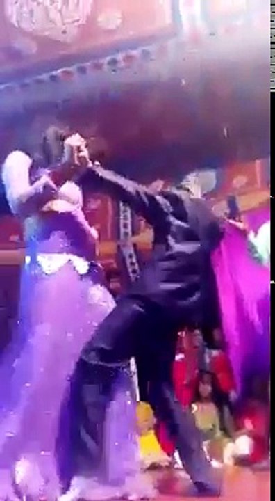 Aysa Tharki Bacha