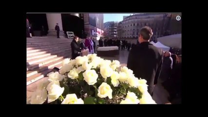 Emmanuel Macron à l'enterrement de johnny hallyday : Vous attendez qu'il surgisse. Il serait sur une moto