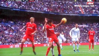 Jesus Navas Clumsy Handball For A Penalty vs Real Madrid!