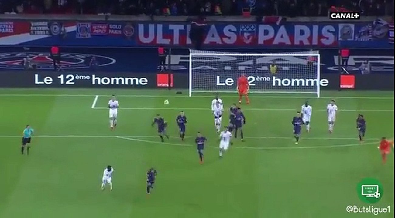 Le contre éclair de Kylian Mbappé qui marque dans le but vide !