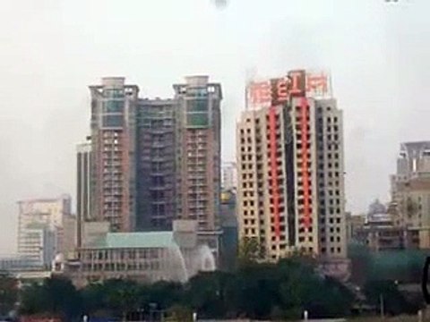 Démolition d'un gratte-ciel en Chine qui tourne mal