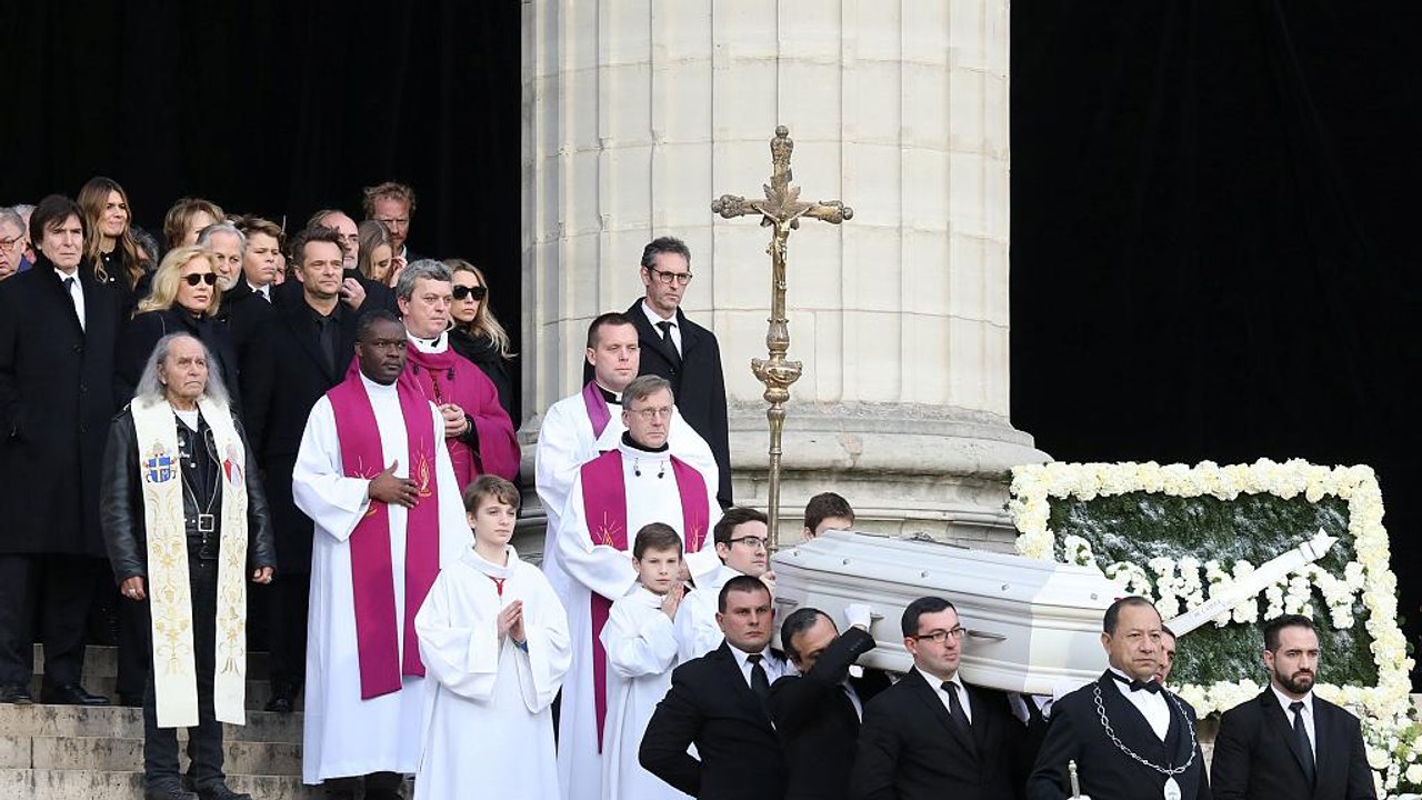 Hunderttausende nehmen Abschied von Johnny Hallyday