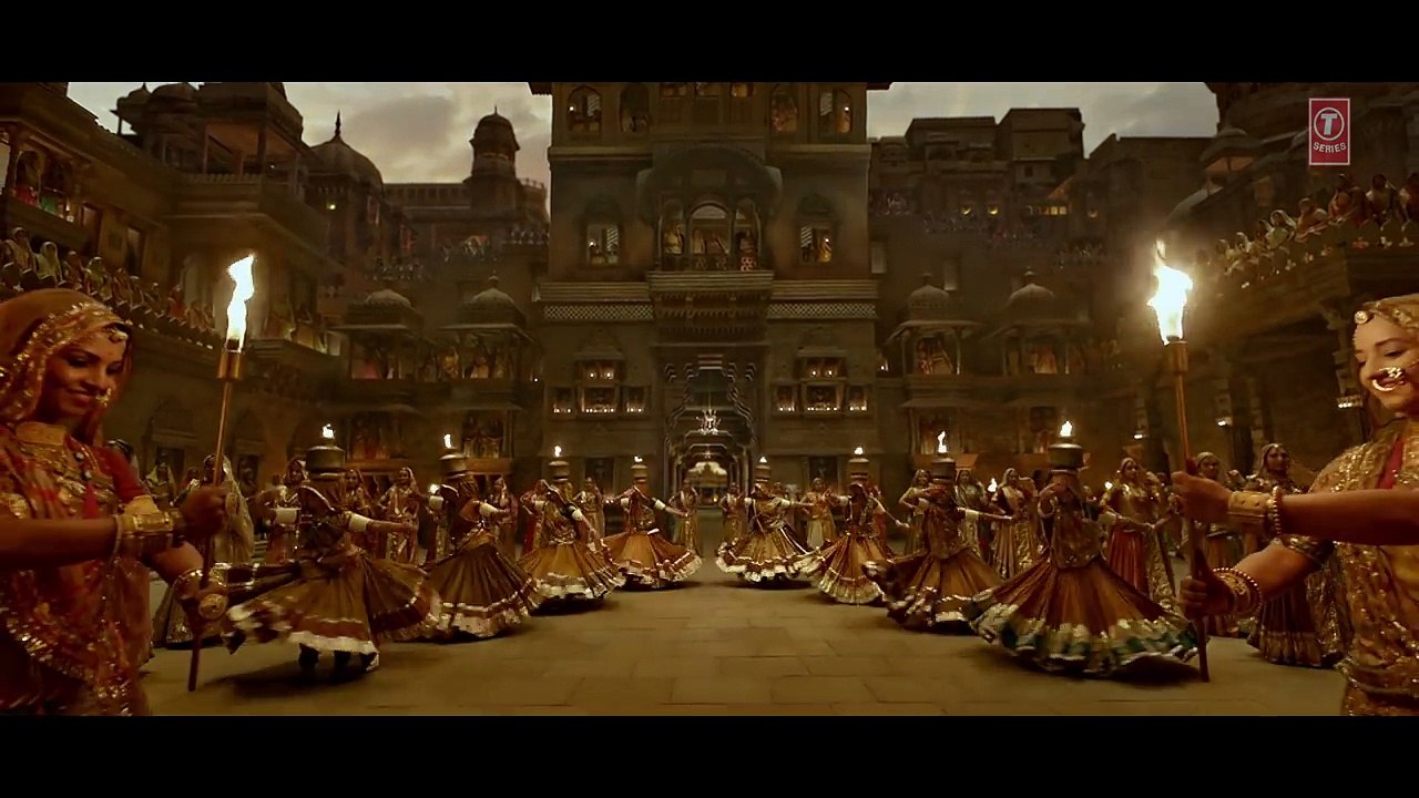 Padmavati song: Ghoomar Ft Deepika Padukone, Shahid Kapoor