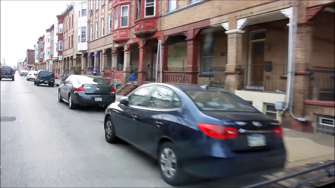 WEIRD SIGHT IN PHILADELPHIA GHETTO PART 2