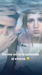 Paula jugando con las burbujas con Josema - 07 de Diciembre