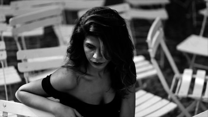 Melis Kar - Acıyor (Vencer Al Amor) (Official Video)