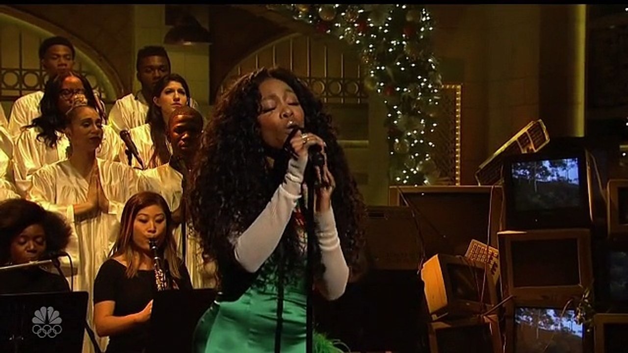 SZA - "The Weekend (SNL Performance)"