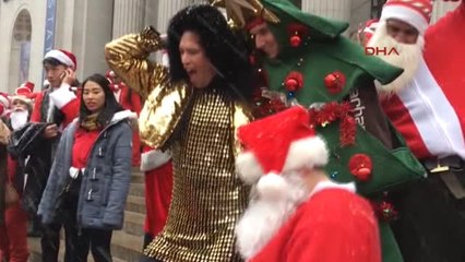 New York'ta 'çakma Noel Baba Festivali?