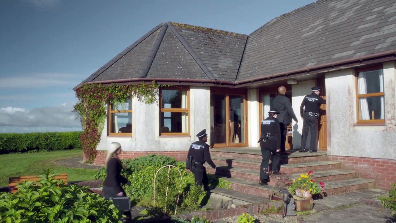 Loch Ness S01E04