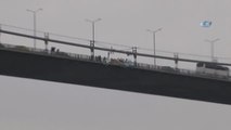 15 Temmuz Şehitler Köprüsüne, ABD'nin Kudüs Kararını Protesto Etmek İçin Pankart Asan 5 Kişi Polis...