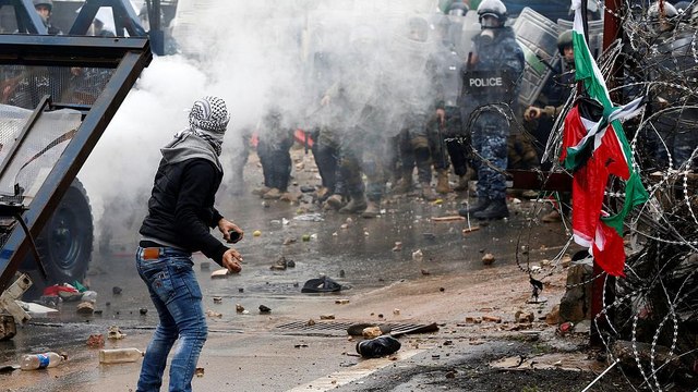 Beyrut ABD Büyükelçiliği önünde Kudüs protestosu