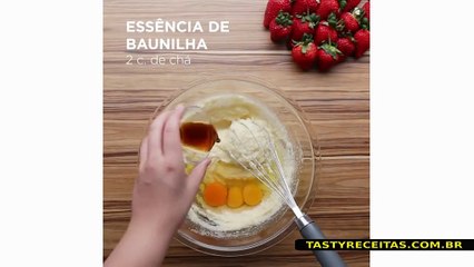 Tasty Demais - Bolo de morango com suspiro