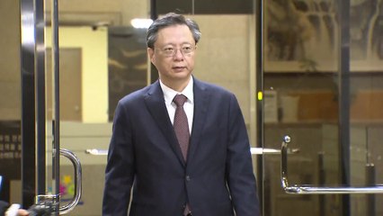 검찰, 우병우 비공개 소환...10시간 조사 / YTN